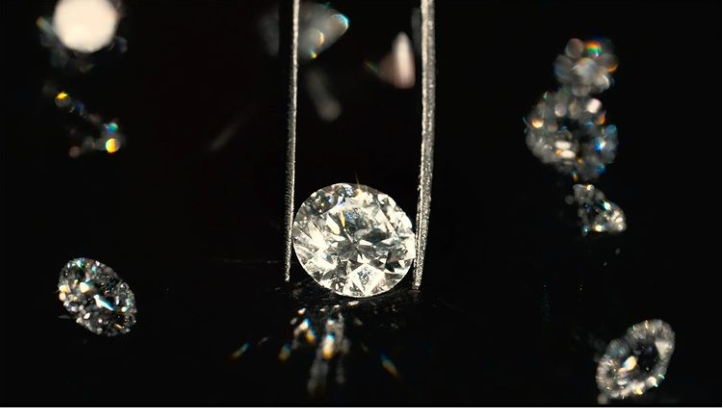 Jangan Terkecoh, Kenali VVS Diamond Yang Asli Dan Berkualitas Tinggi Dengan 5 Cara Ini !